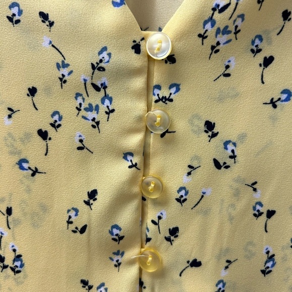 Zac & Rachel Womens Layered/ Crepe VNeck / Sleeveless Top/ Size M - Picture 2 of 7